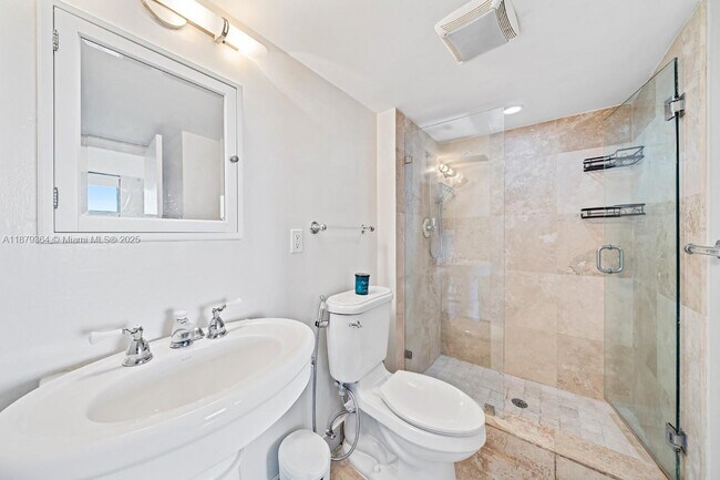 Building Photo - 20335 W Country Club Dr