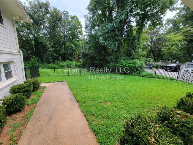 Building Photo - 2376 Spring Creek Rd