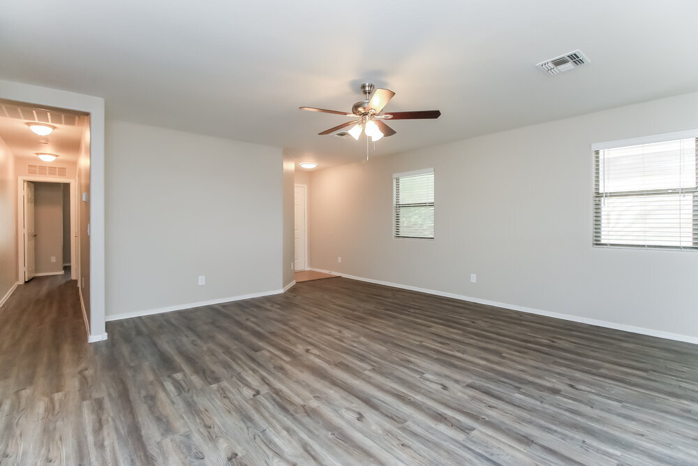 Building Photo - 2443 E Meadow Mist Ln