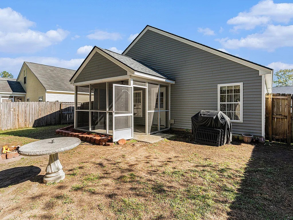 Building Photo - 129 Thistle Rd