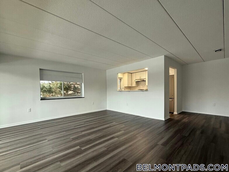 Building Photo - 53 Hill Rd