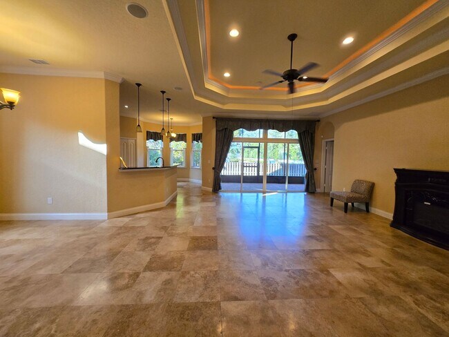 Building Photo - 5/3.5 Willow Oak Plantation