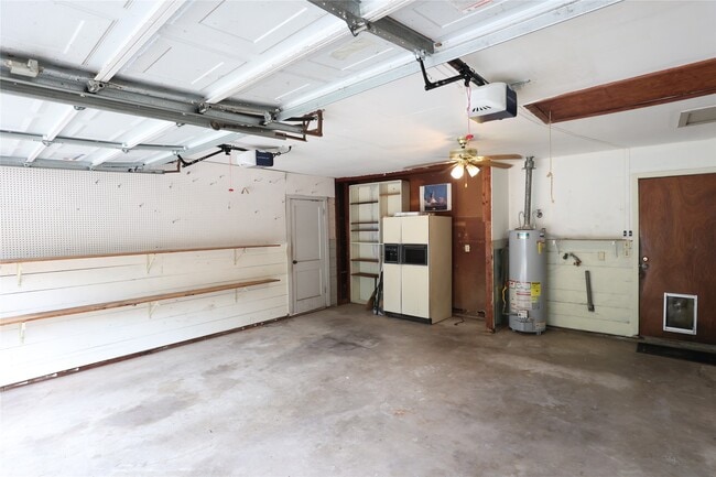 Building Photo - 4018 Nenana Dr