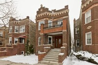 Building Photo - 4 bedroom in Chicago IL 60647