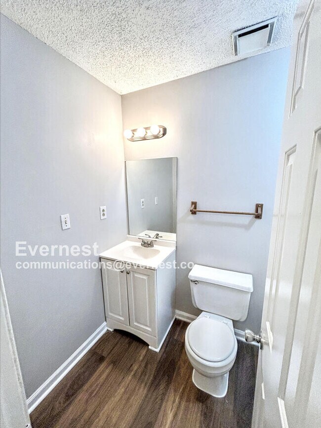 Building Photo - 108 Eldorado Ct