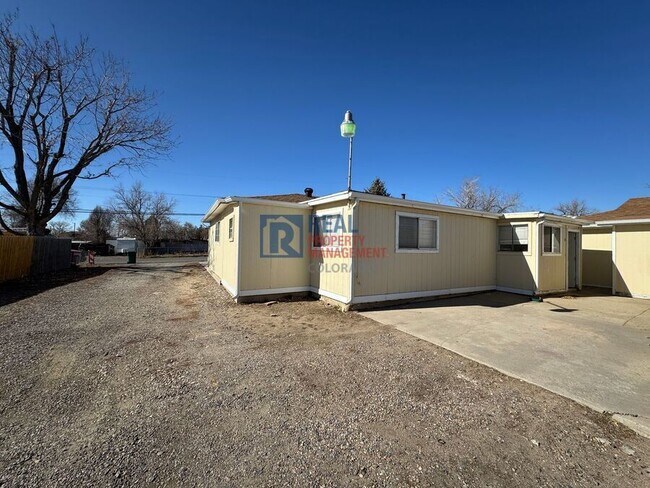 Primary Photo - 2090 Altura Blvd