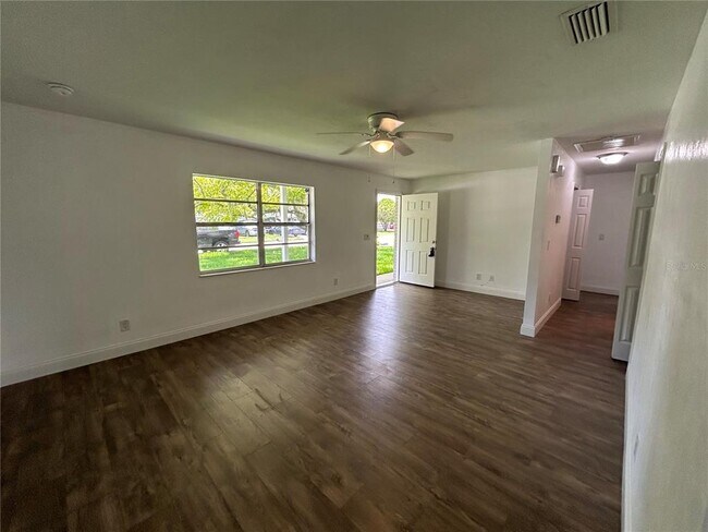 Building Photo - 782 Little Pine Dr