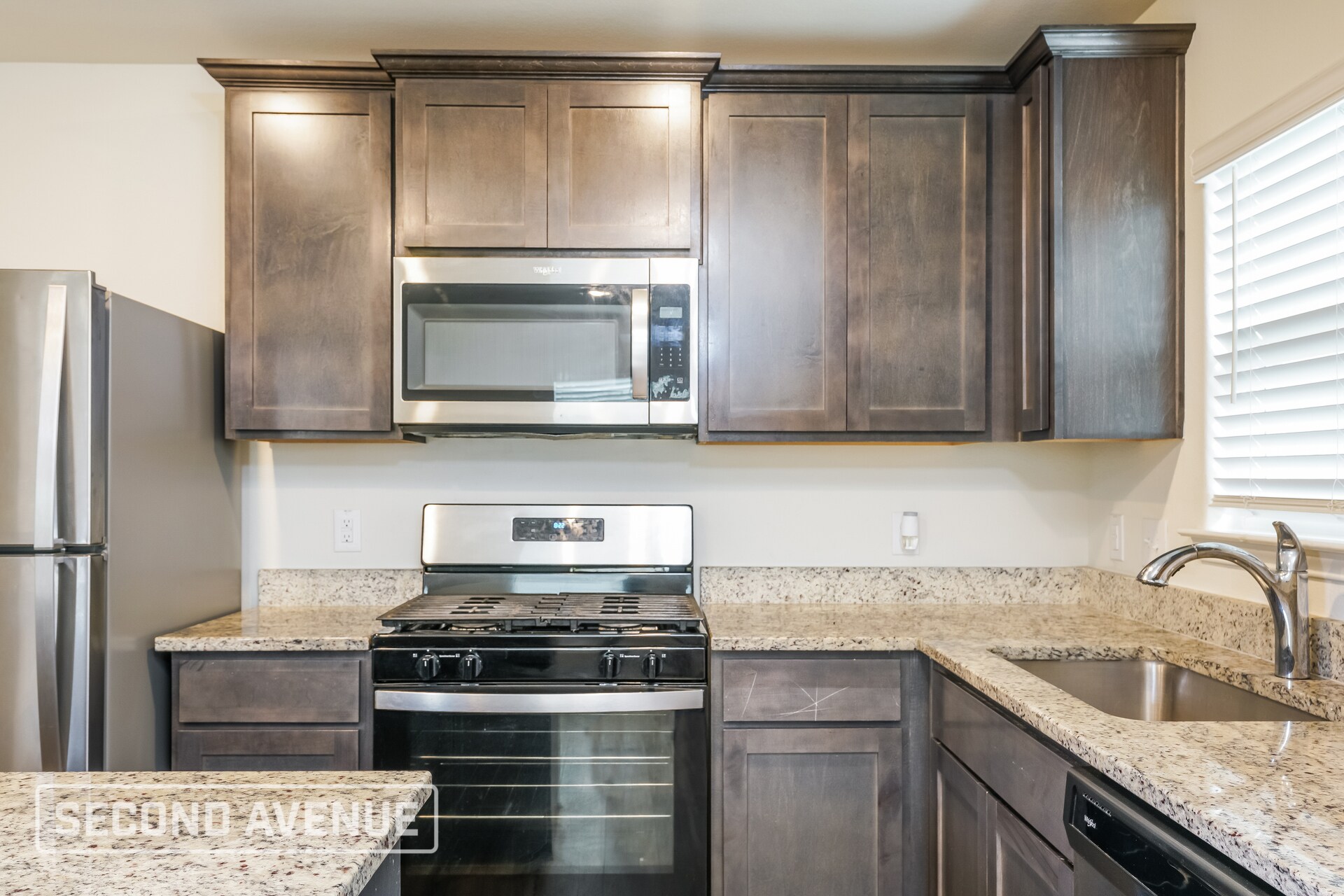 Building Photo - 1321 Woodwinds Dr