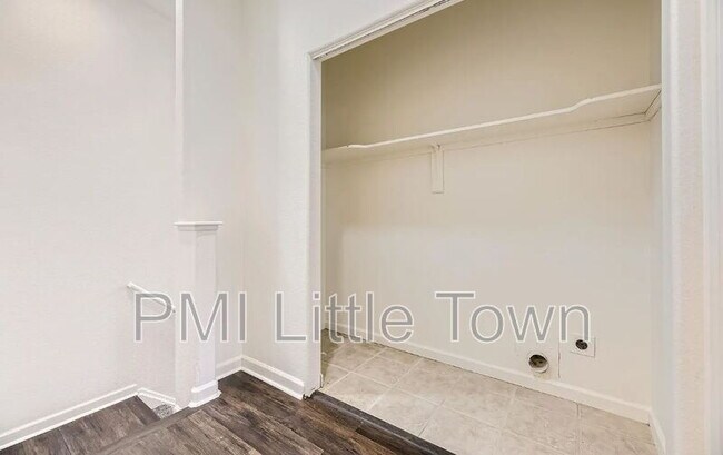 Building Photo - 256 W Jefferson Ave