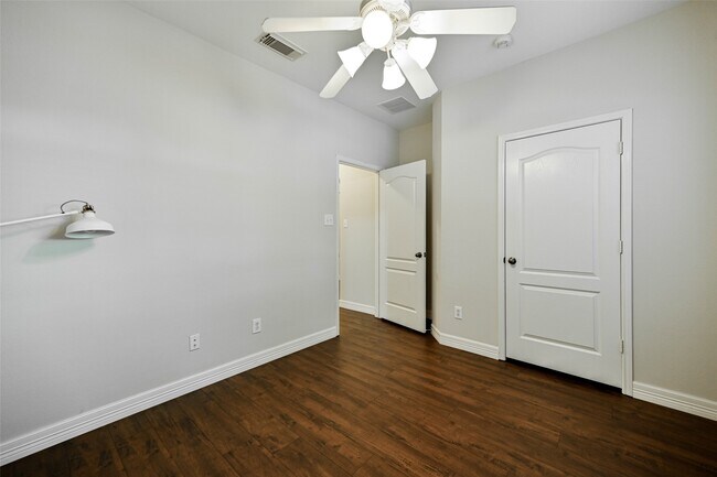 Building Photo - 10947 Redstone Ct