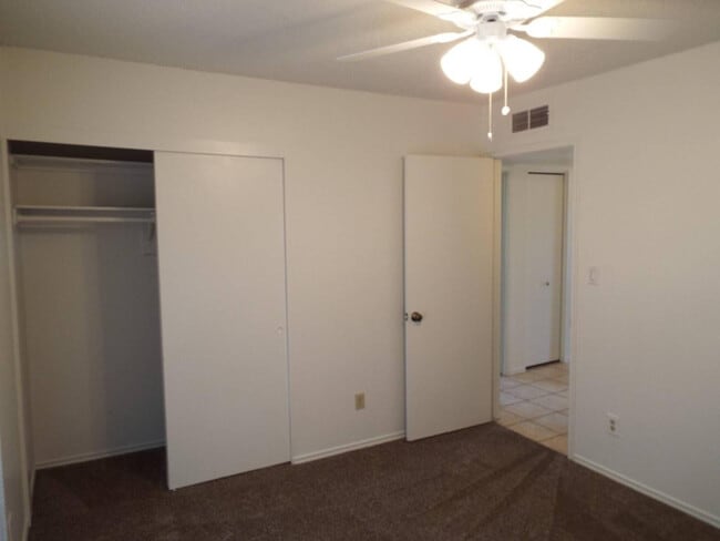 Building Photo - 1688 W Village Way