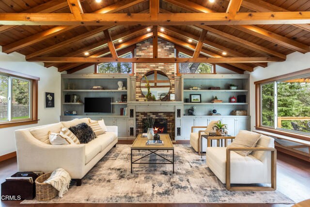 Building Photo - 4254 Chevy Chase Dr