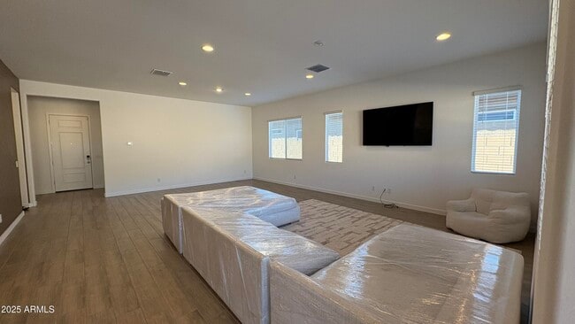 Building Photo - 3240 W Peak View Rd