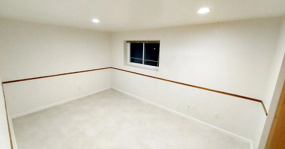 Building Photo - 5449 S Ceylon Way