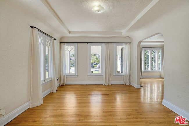 Building Photo - 2038 Malcolm Ave