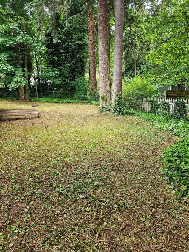 Building Photo - Charming 3 bedroom 1 bathroom home in Bothell!