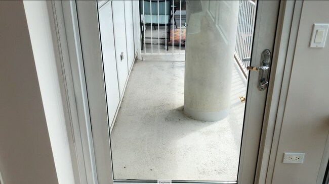 Building Photo - 115 S Sangamon St