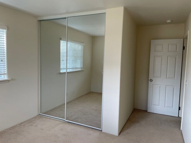 Building Photo - Beckvold, L.C. (1)