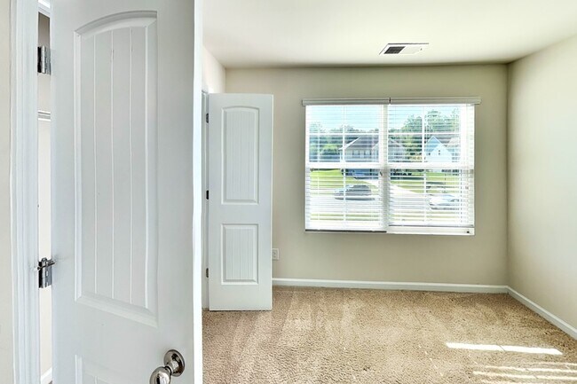 Building Photo - 1218 Oak Haven Dr