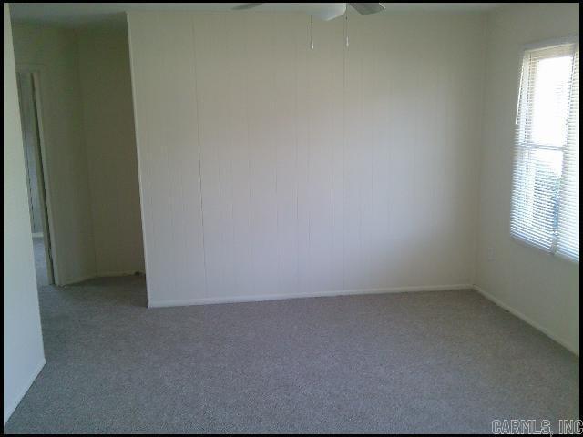 Building Photo - 5122 Lynch Dr