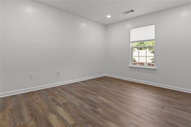 Building Photo - 2122 Meadow Peak Rd