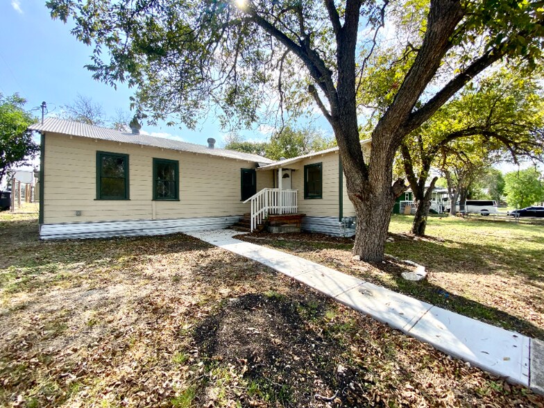 Primary Photo - 414 Orange Ave