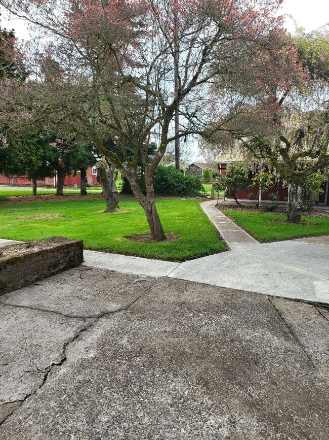 Building Photo - STATUS: AVAILABLE  | R98C | $2095.00