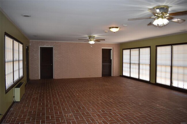 Building Photo - 414 Arrowhead Dr