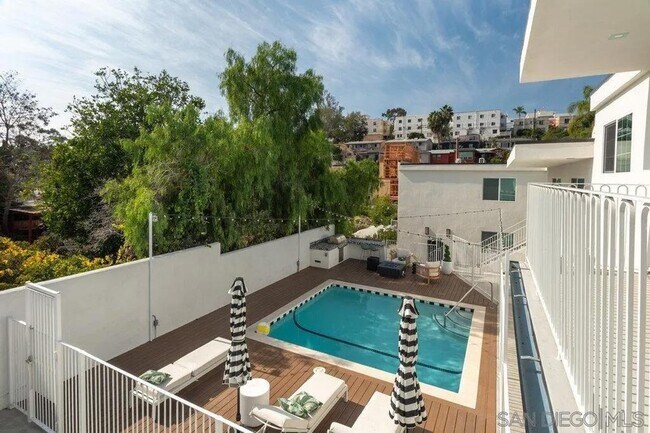 Building Photo - 3531 Florida St