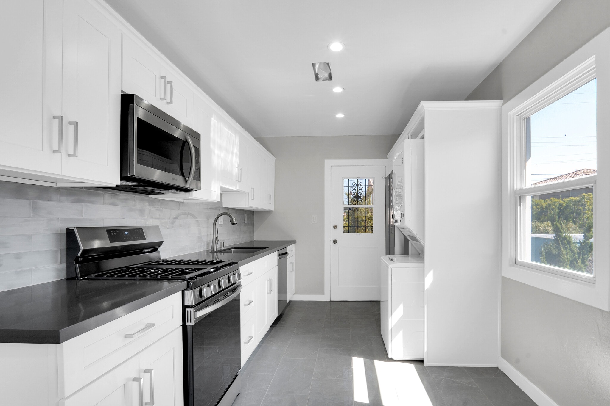 Building Photo - 5973 Guthrie Ave