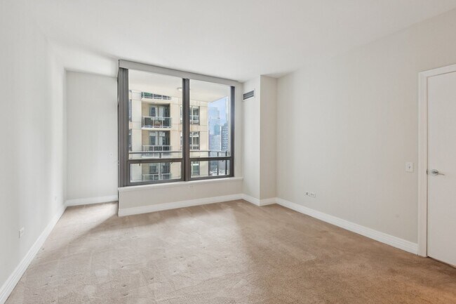 Building Photo - 600 N Lake Shore Dr