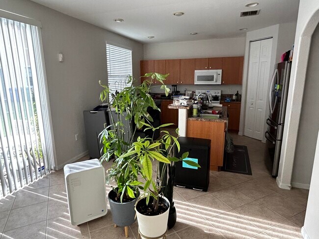 Building Photo - 2673 SW 85th Ave