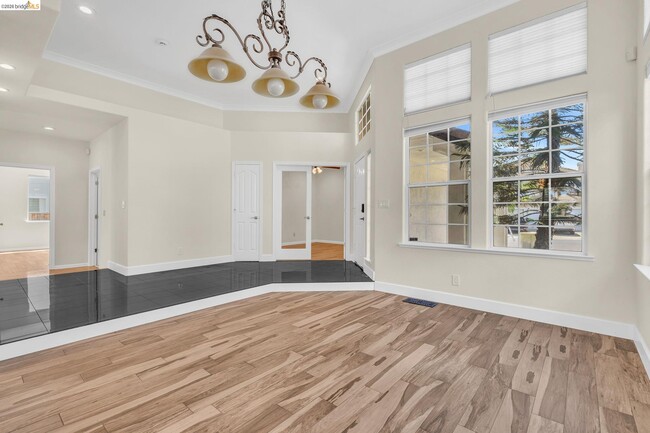 Building Photo - 2317 Wayfarer Dr