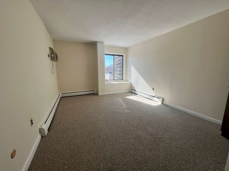 Building Photo - 376 Massachusetts Ave