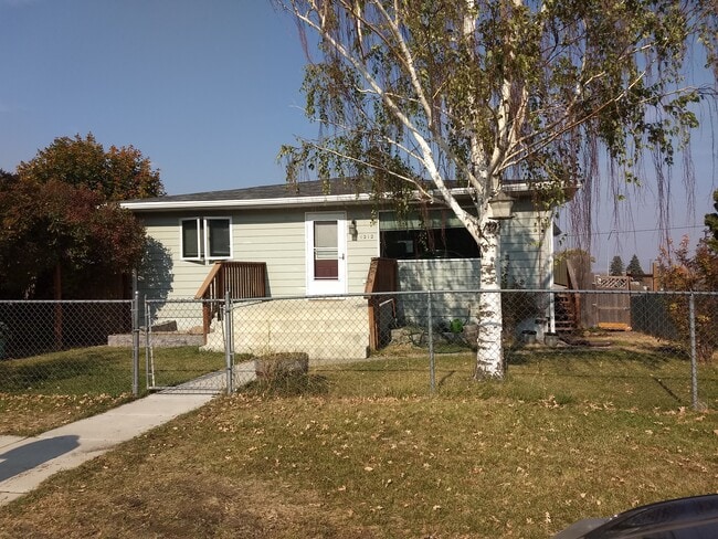Primary Photo - 1212 Cannon St