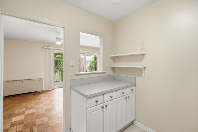 Building Photo - 3535 Chevy Chase Lake Dr