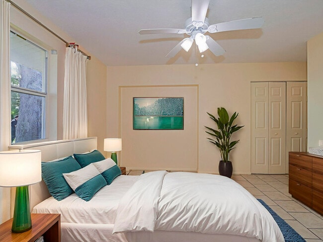 Building Photo - 503 20th St SW