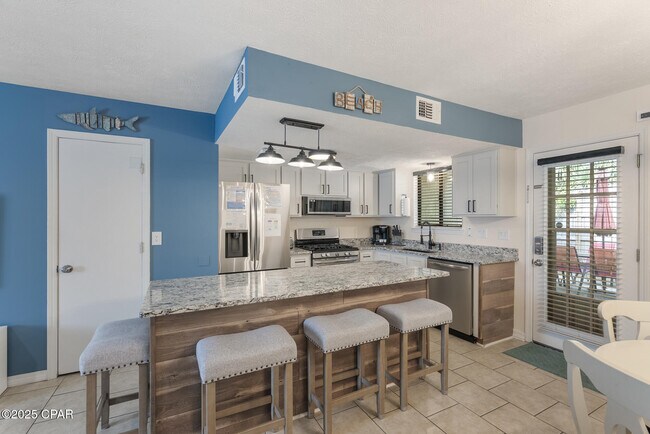 Building Photo - 164 Robin Ln