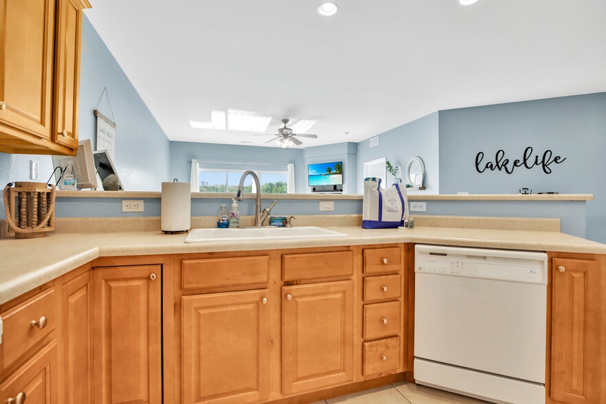 Building Photo - 1359 Seascape Ln