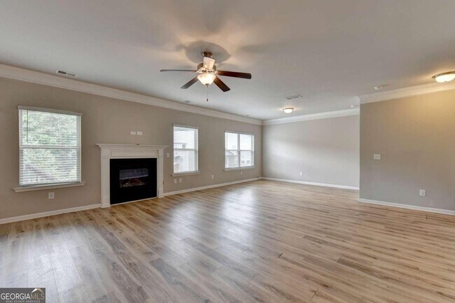 Building Photo - 648 Georgia Way