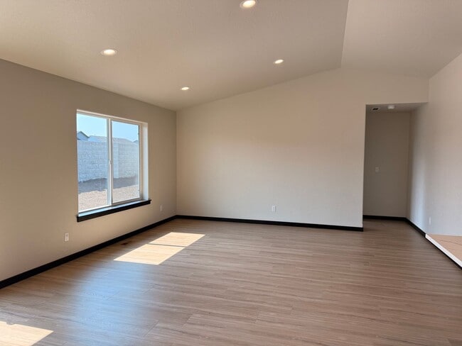 Building Photo - 6204 Ballantree Ln