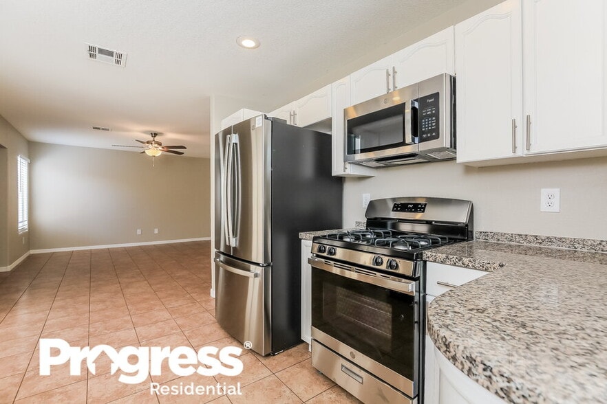 Building Photo - 9123 Sangria Ln