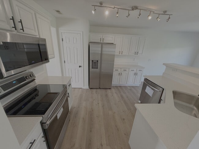 Building Photo - 414 Bentridge Dr