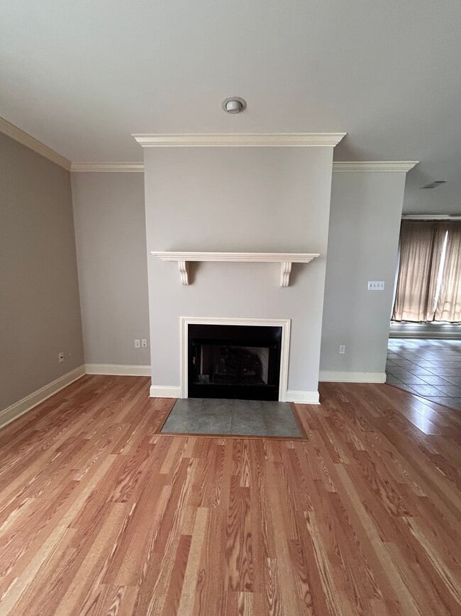 Building Photo - GREAT 3BR HOME IN LSU AREA!