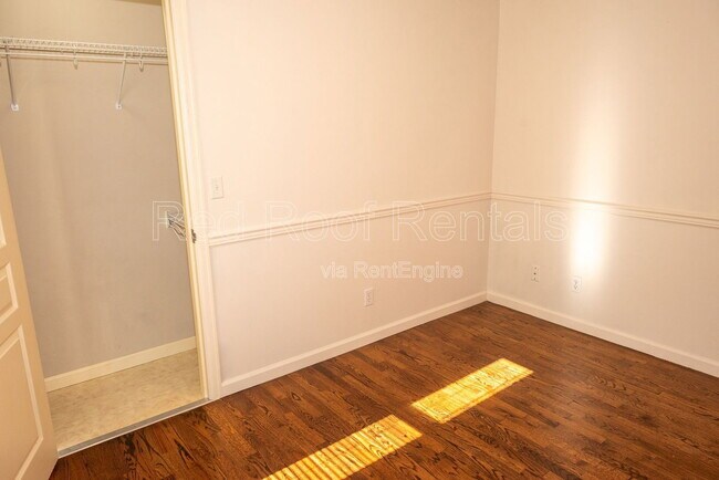 Building Photo - 4840 N 8th St