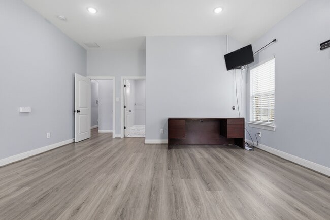 Building Photo - 15914 Tug Ct
