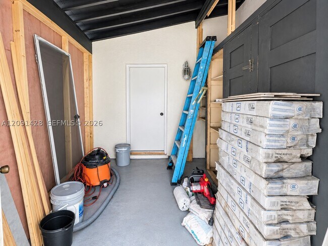 Building Photo - 22344 Palomita Dr