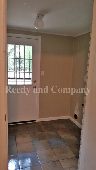 Building Photo - 4173 Cottonwood Rd