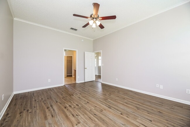 Building Photo - 201 Carolina Jasmine Ln