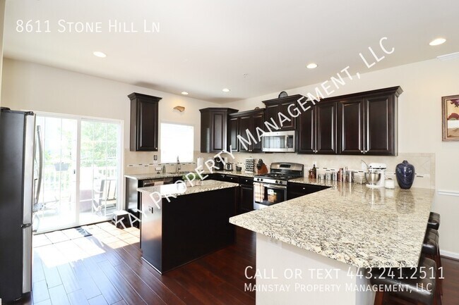 Building Photo - 8611 Stone Hill Ln